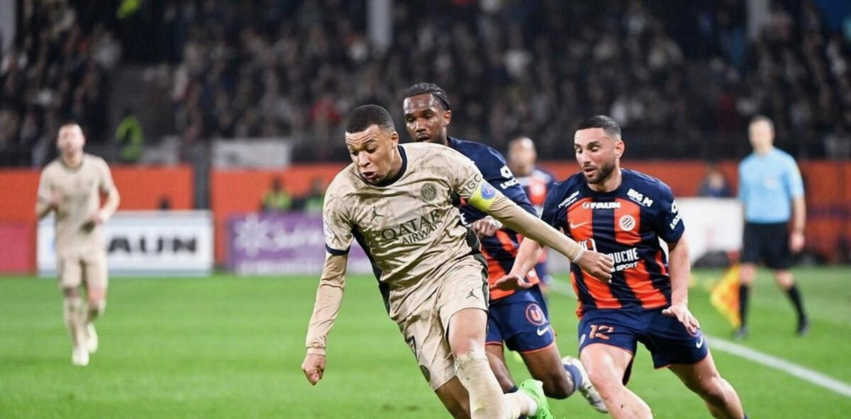 里昂球员受伤退场,法甲比赛存疑的简单介绍 里昂球员受伤退场,法甲比赛存疑的简单介绍